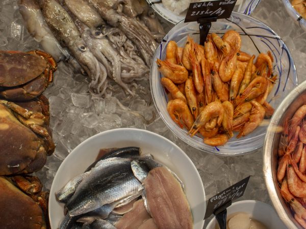 Meeresfrüchte bei Kosta Delicatessen, Glasriket