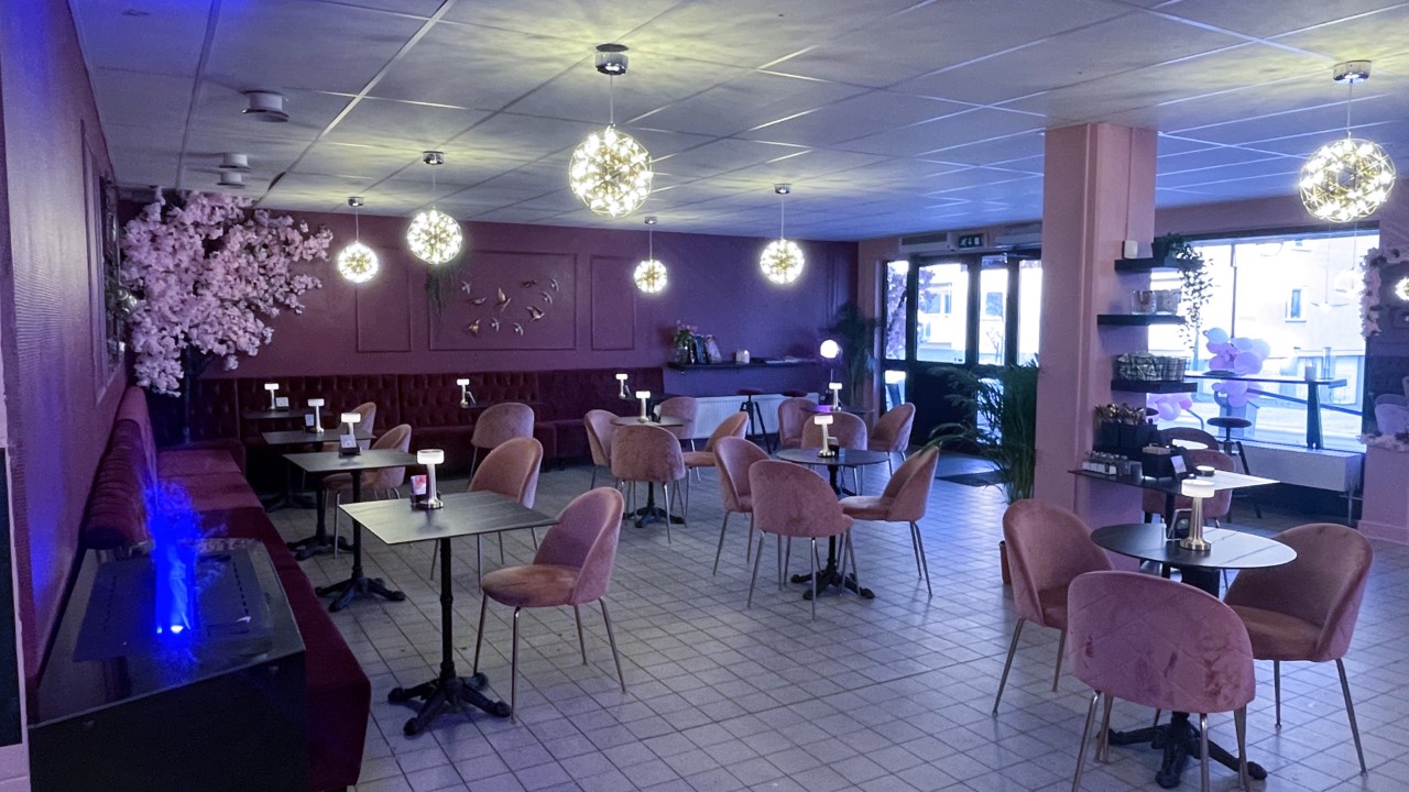 Ambiente interior Rosa Café Nybro Glasriket